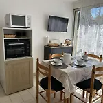 Centre-ville, Proche - Appt 2p Cabine, 4 Pers Avec Parking Prive, - Fr-1-250-114 *
