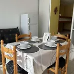 Appartement Centre-ville, Proche - Appt 2p Cabine, 4 Pers Avec Parking Prive, - Fr-1-250-114
