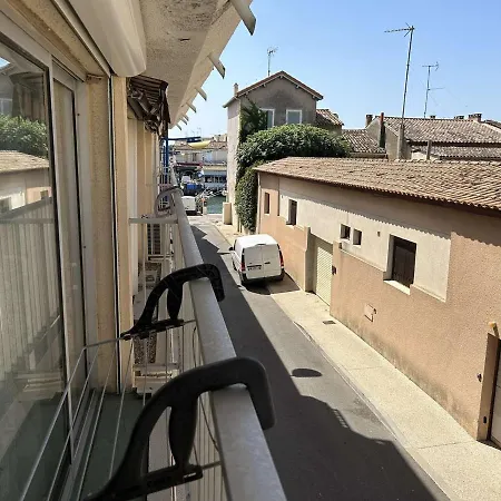 Centre-ville, Proche - Appt 2p Cabine, 4 Pers Avec Parking Prive, - Fr-1-250-114 Apartment *