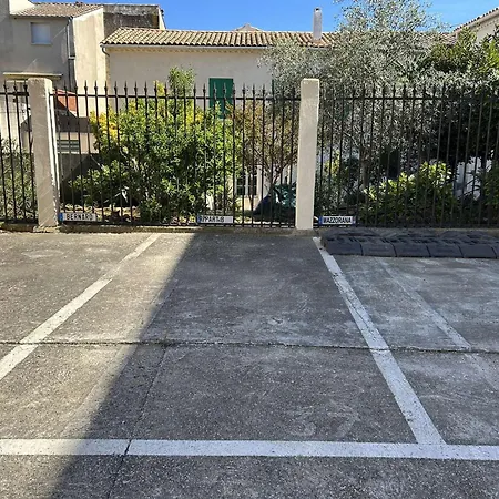 Centre-ville, Proche - Appt 2p Cabine, 4 Pers Avec Parking Prive, - Fr-1-250-114 Apartmán Le Grau-du-Roi