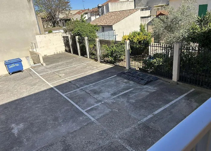 Centre-ville, Proche - Appt 2p Cabine, 4 Pers Avec Parking Prive, - Fr-1-250-114 * Le Grau-du-Roi