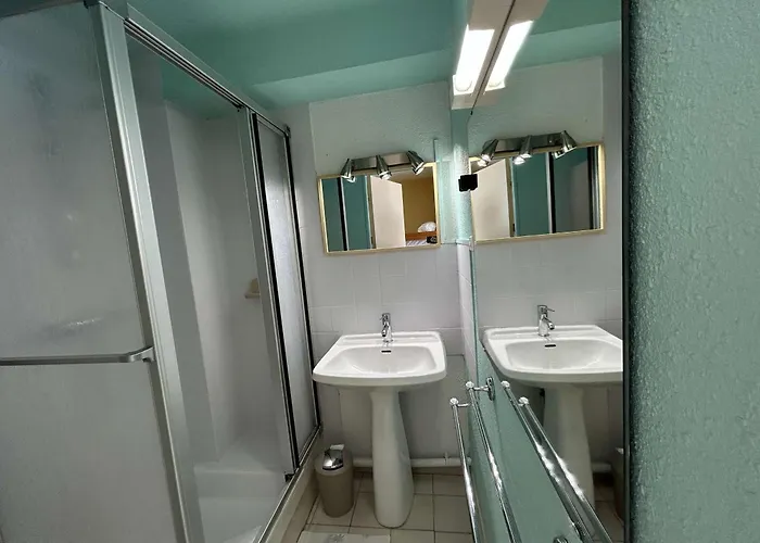 Centre-ville, Proche - Appt 2p Cabine, 4 Pers Avec Parking Prive, - Fr-1-250-114 Daire Le Grau-du-Roi